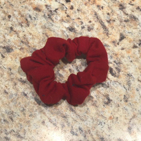 Scrunchie - Picture 5 of 11